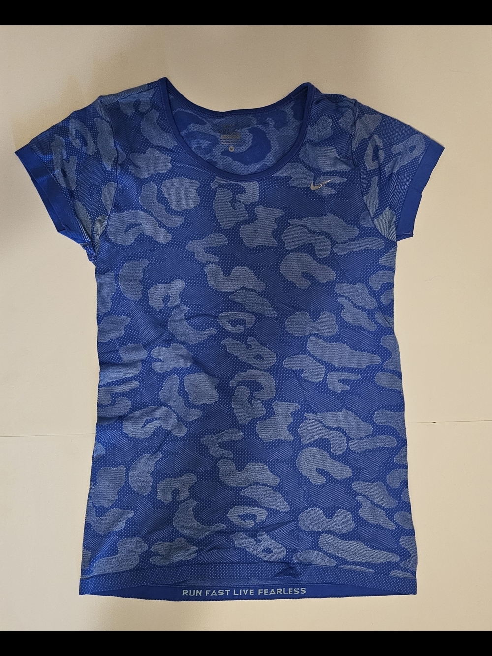 Nike Womens Blue Camo Short Sleeve Performance Tee
